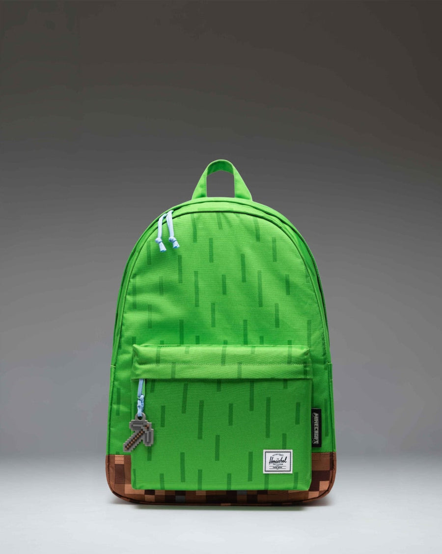 Classic XL Backpack E8