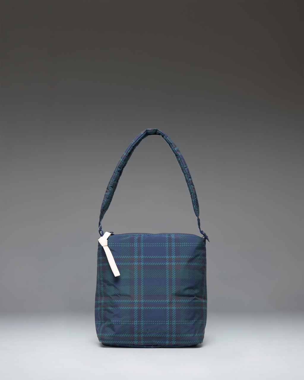 Cloudform Tote Small W1